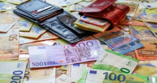 Smart Money Moves in MENA.jpg